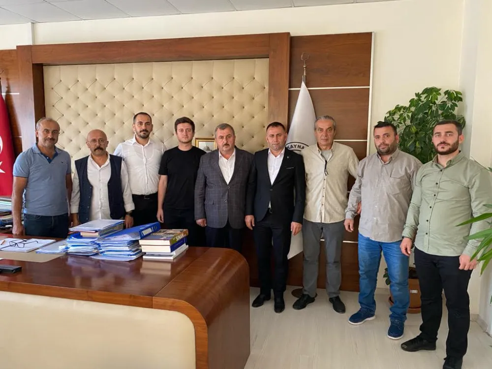 Yeni Atanan Kaynarca AK parti  İlçe Teşkilatı Başkan KEFLİ yi Makamında Ziyaret etti