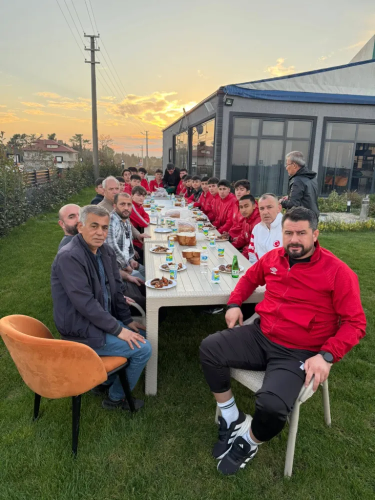 Kaynarcaspor U 16 TakımınaGalibiyet sonrası  Mangal Süprizi