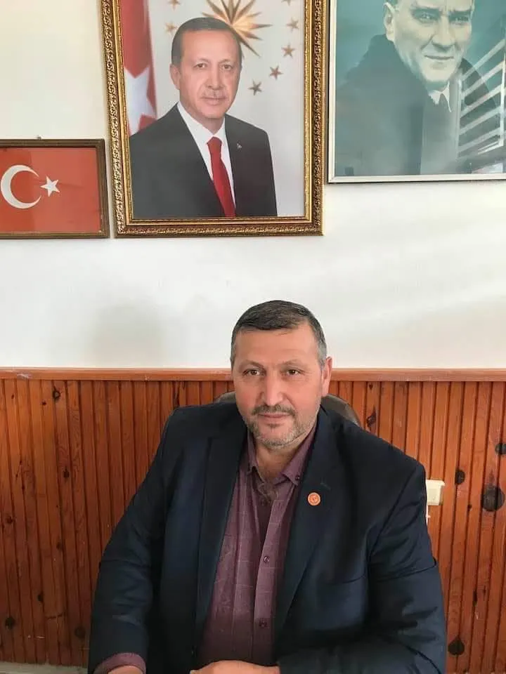 Kaynarca Ortaköy Muhtarı Kaynarca Belediyesi ve Büyükşehir belediyesinin 7 aylık  süredeki çalışmaları değerlendirdi