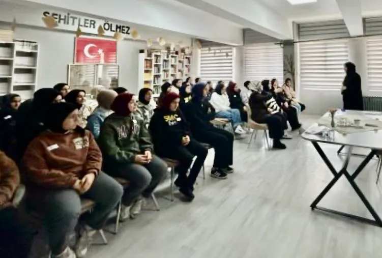 Lisede Gençlere Zarafet Dersi İlgiyle  takip edildi