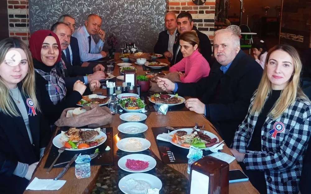 Kaynarca İlçe Mal Müdürlüğü çalışanları motivasyon yemeğinde buluştu