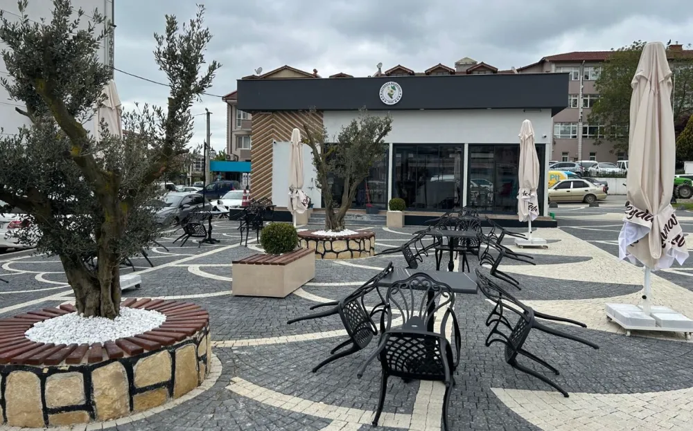 Kaynarca Belediye Meydan Cafe açıldı