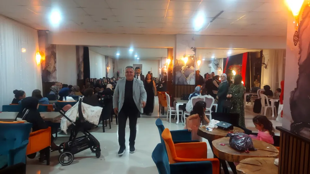 Orhan Ocay ın Kızının Cemiyeti eskileri ve yenileri anımsatan güzellikler içinde  tamamlandı