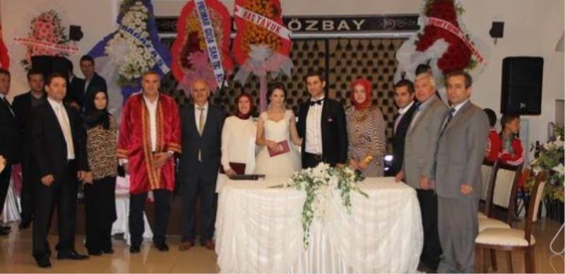 GÜLŞAH VE TAYFUN DÜNYA EVİNE GİRDİLER