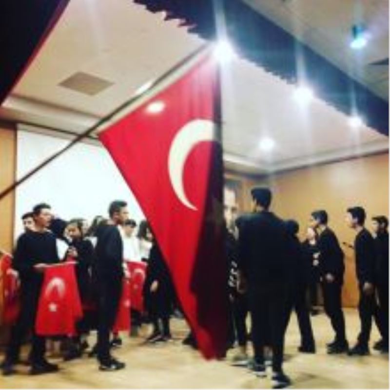 Saat Kaç ? Atamızı Anma Programı Yoğun Duygular İçerisinde Geçti